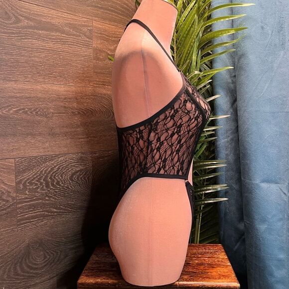 Elle Reve Nazanin Black Lace Cutout Bodysuit, Size Medium. NWT! - Picture 5 of 15